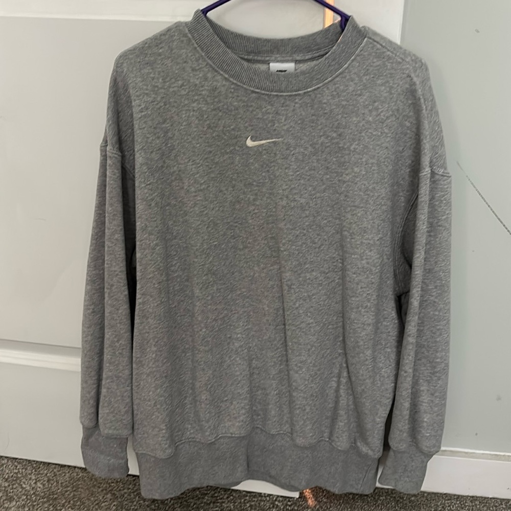Women’s Nike grey crewneck